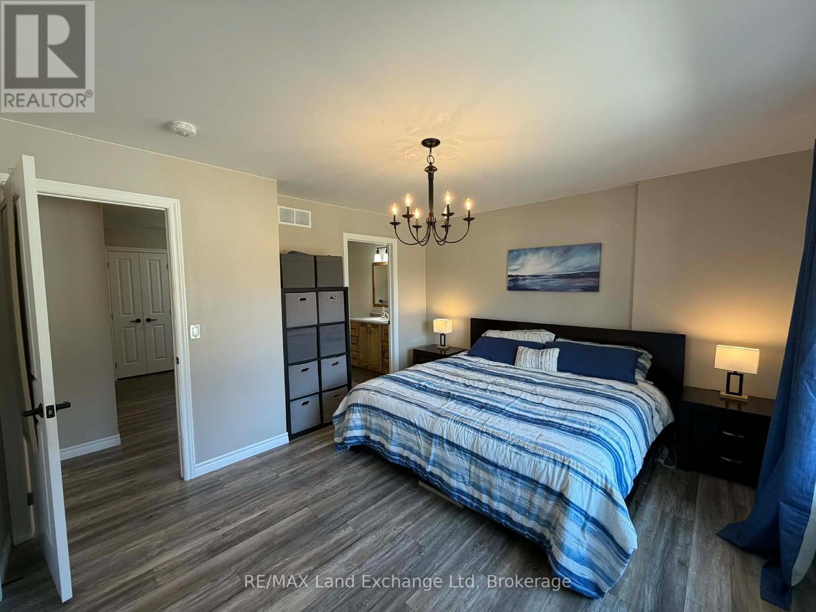 42 John Street, Morris Turnberry, Ontario  N0G 1E0 - Photo 14 - X12978856