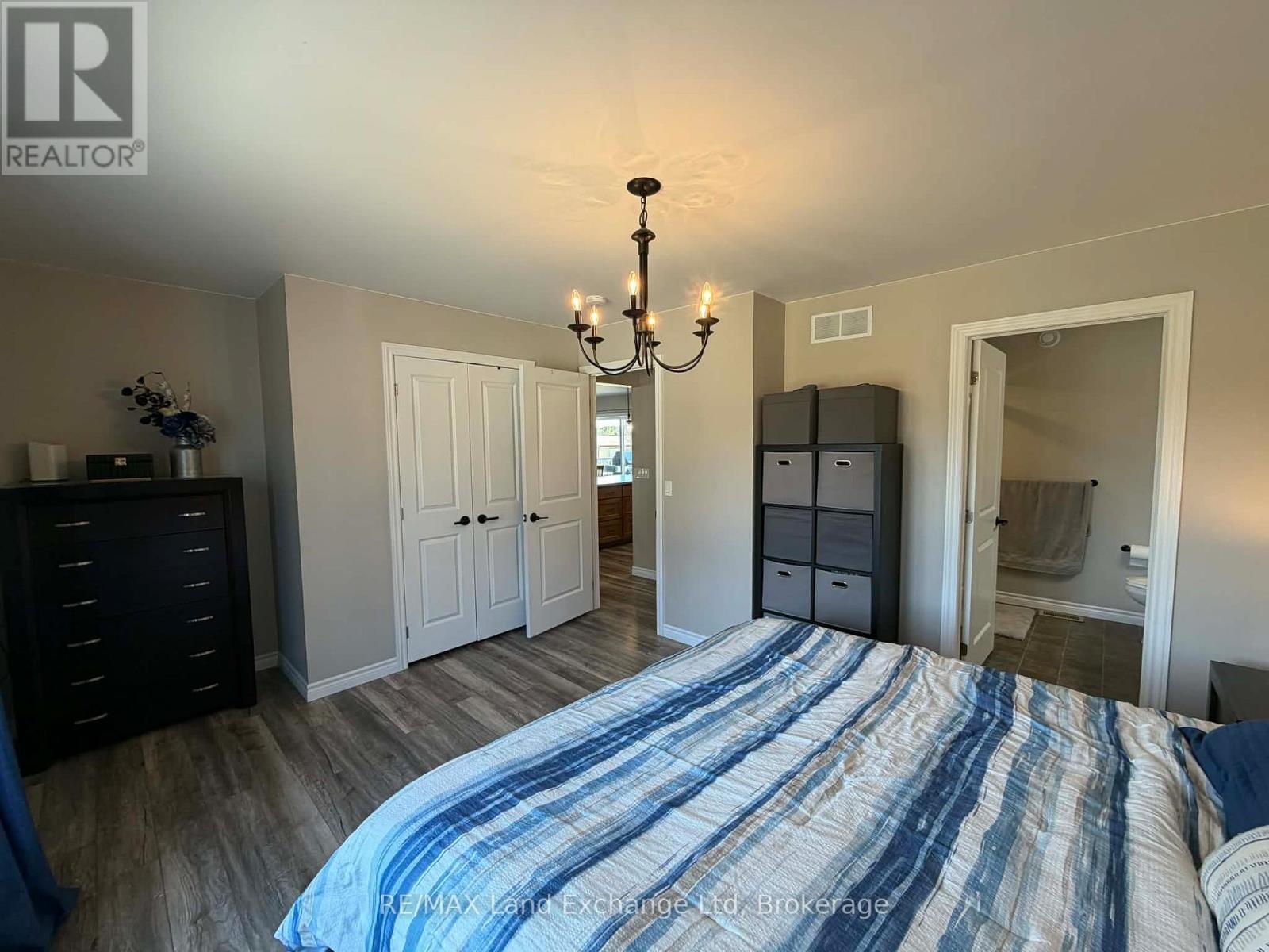 42 John Street, Morris Turnberry, Ontario  N0G 1E0 - Photo 15 - X12978856