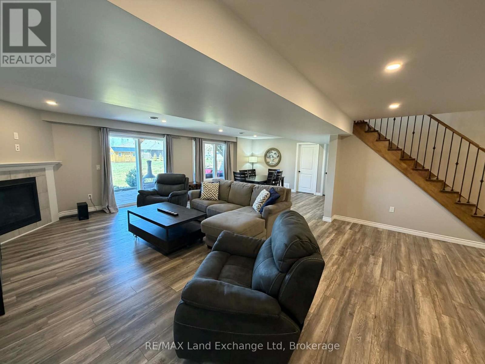 42 John Street, Morris Turnberry, Ontario  N0G 1E0 - Photo 22 - X12978856