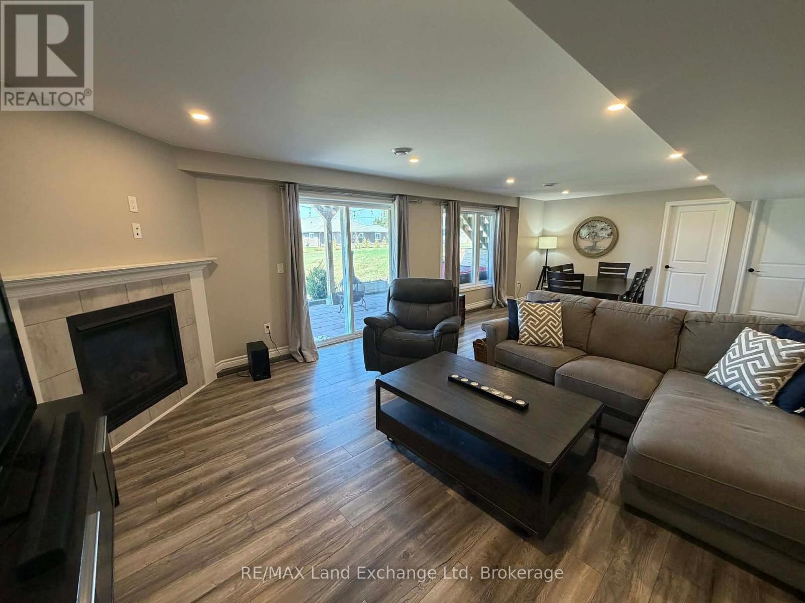 42 John Street, Morris Turnberry, Ontario  N0G 1E0 - Photo 23 - X12978856