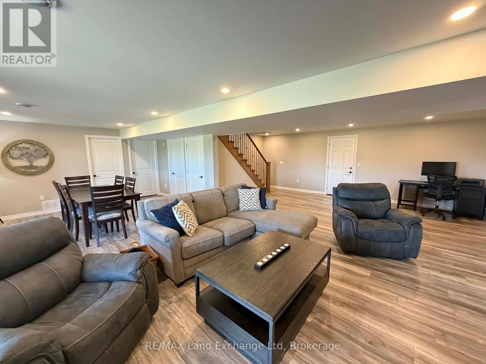 42 John Street, Morris Turnberry, Ontario  N0G 1E0 - Photo 24 - X12978856