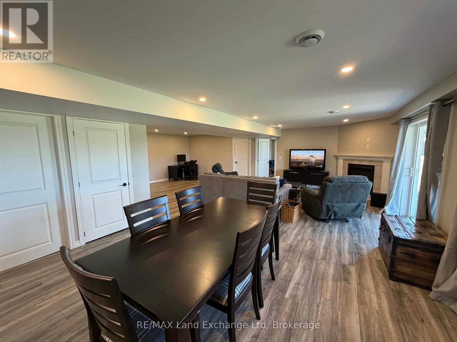 42 John Street, Morris Turnberry, Ontario  N0G 1E0 - Photo 26 - X12978856