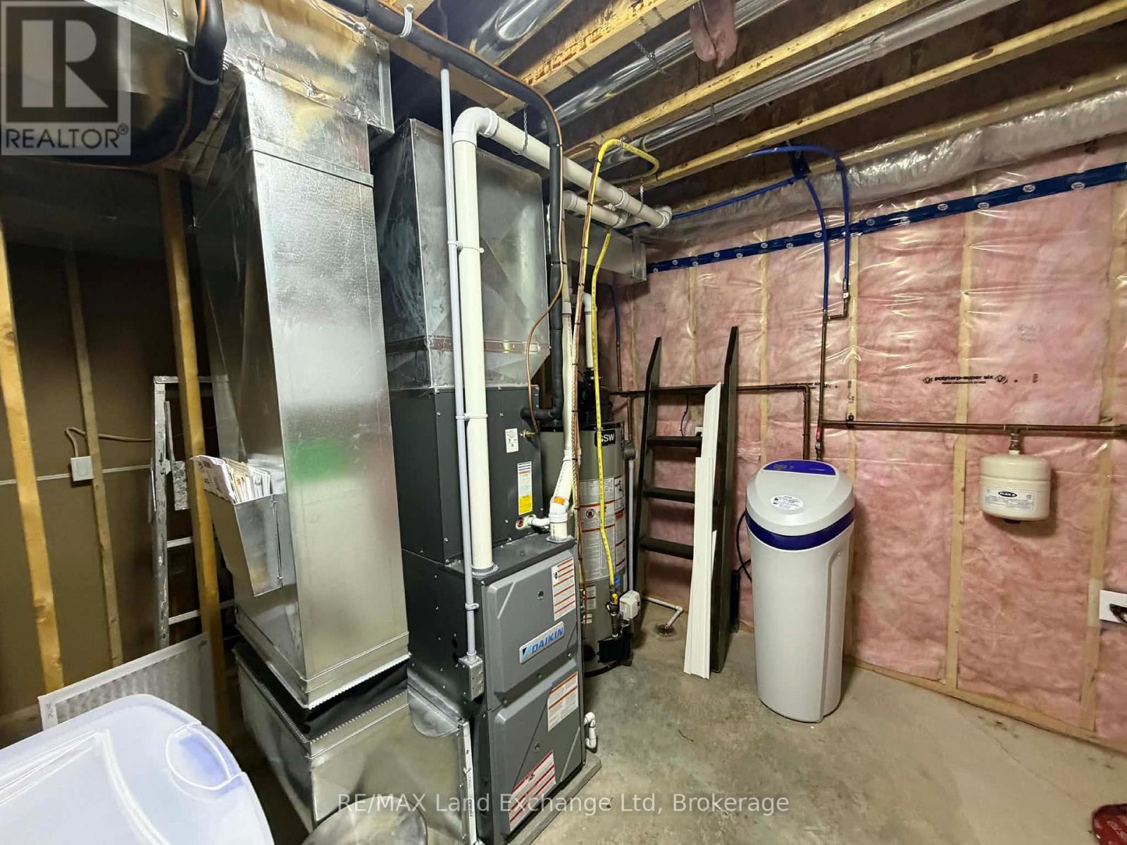 42 John Street, Morris Turnberry, Ontario  N0G 1E0 - Photo 31 - X12978856