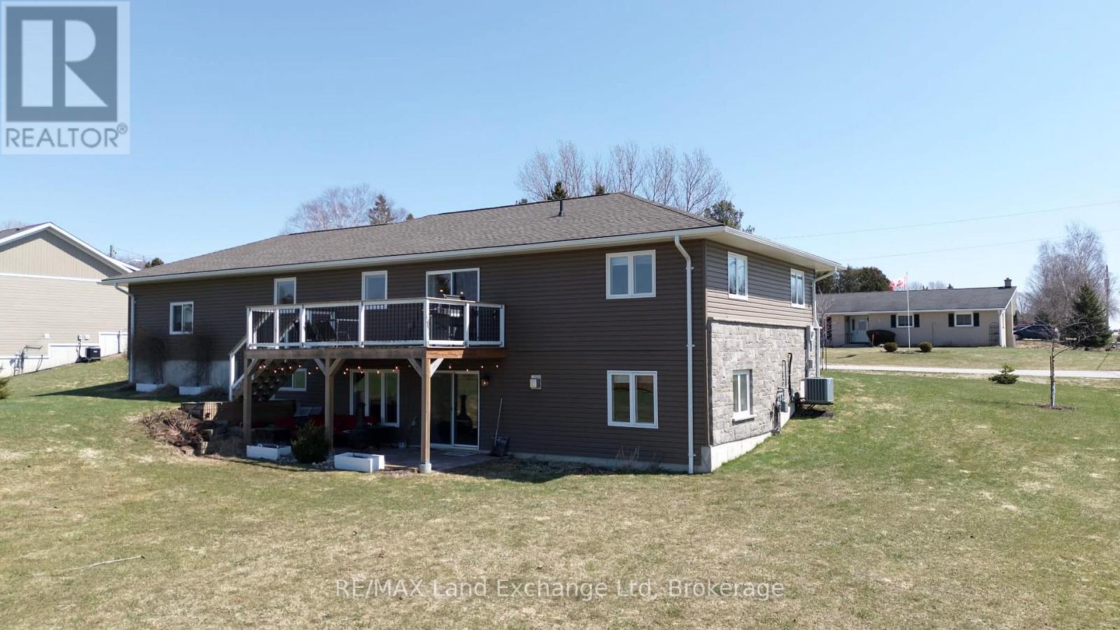 42 John Street, Morris Turnberry, Ontario  N0G 1E0 - Photo 37 - X12978856