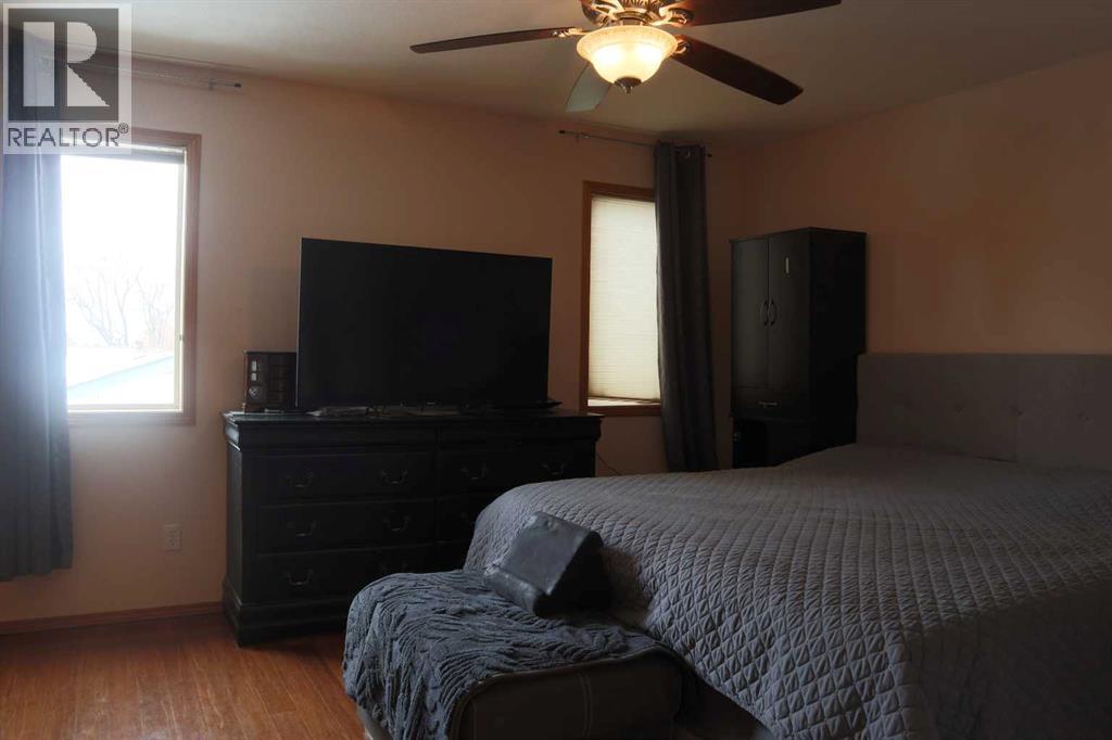 5228 41 St Crescent, Innisfail, Alberta  T4G 1W5 - Photo 7 - A2289882