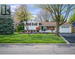 15 HARVEST LANE, Brantford, Ontario