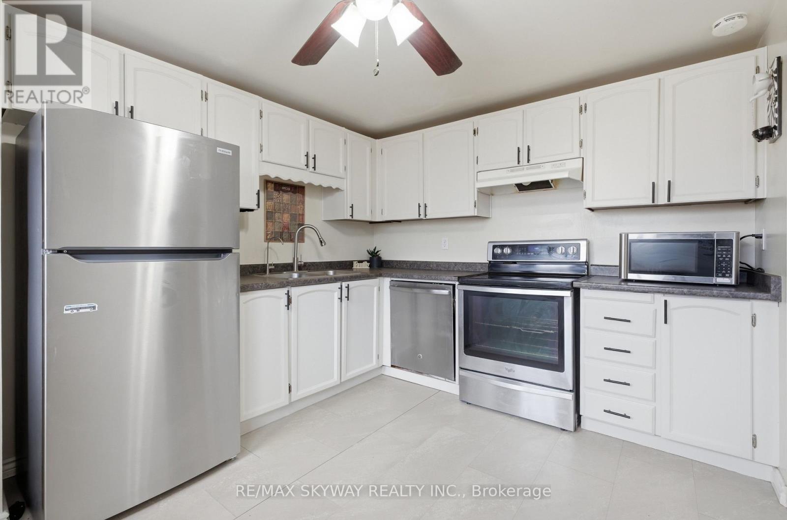 711 Hillview Road, Cambridge, Ontario  N3H 5C2 - Photo 8 - X12978328