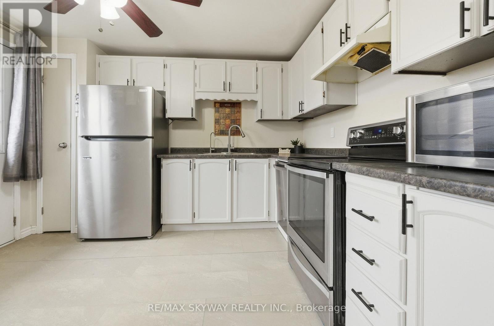 711 Hillview Road, Cambridge, Ontario  N3H 5C2 - Photo 9 - X12978328