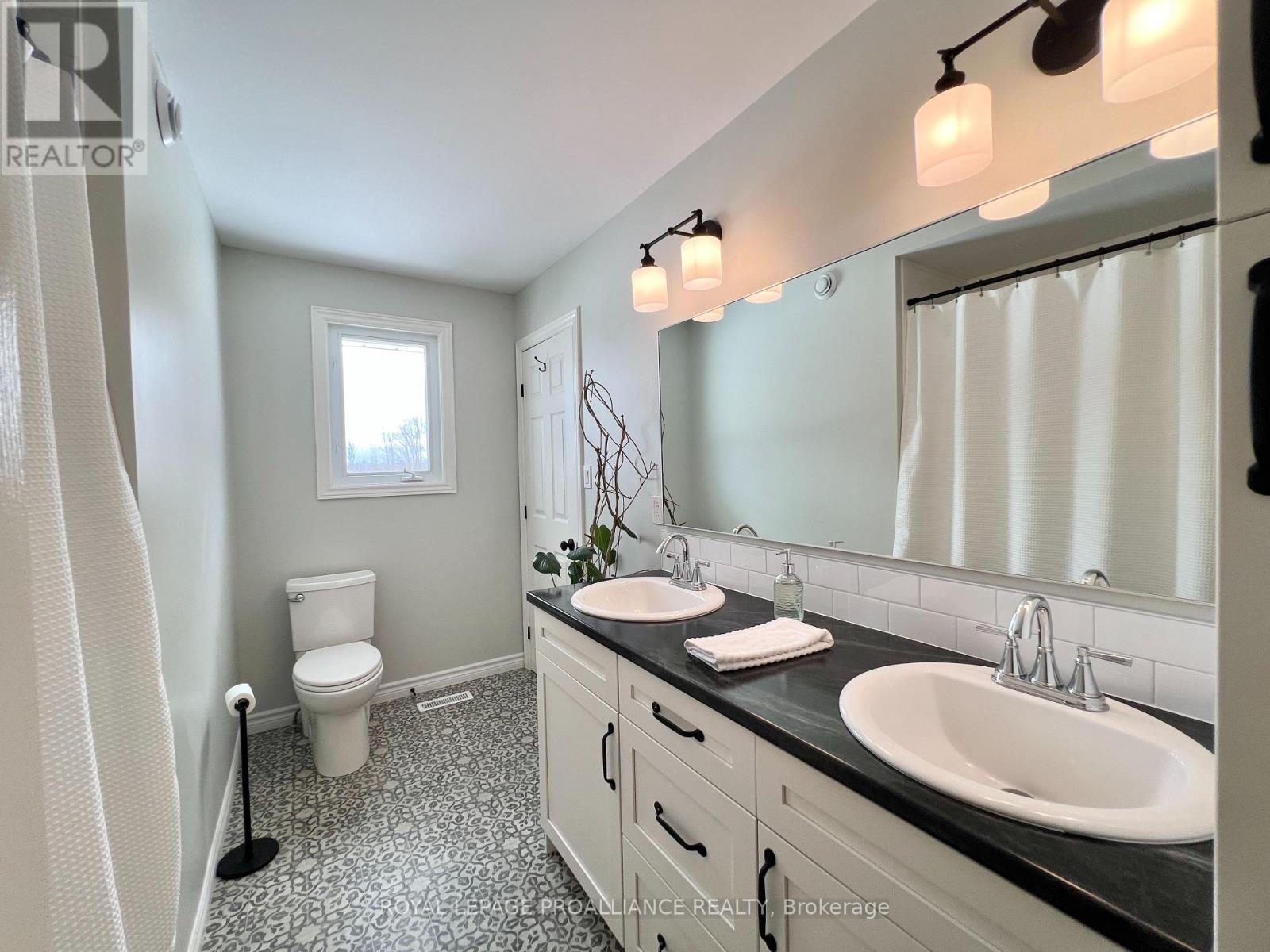 1439 County Road 19, Prince Edward County, Ontario  K0K 1T0 - Photo 11 - X12978770