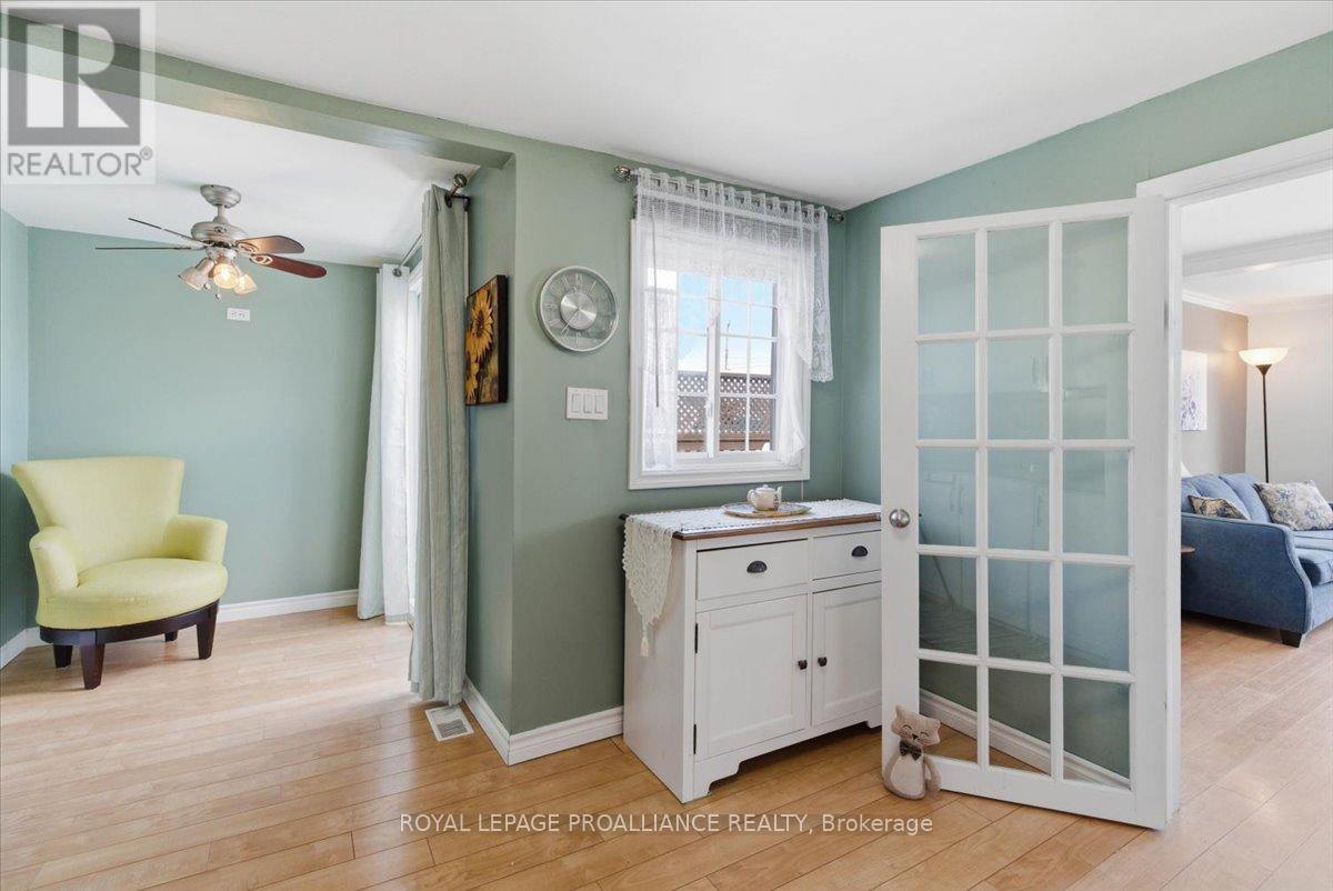 14 Ramsay Avenue, Quinte West, Ontario  K8V 2P5 - Photo 17 - X12978874