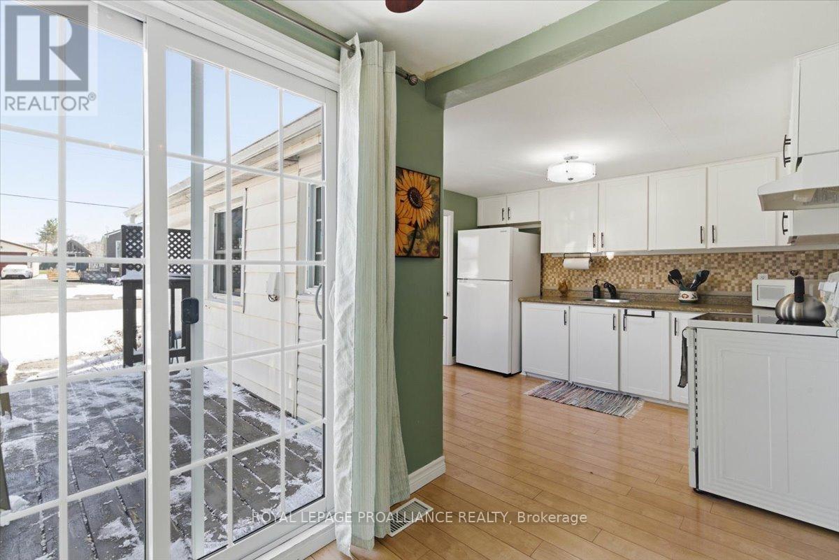 14 Ramsay Avenue, Quinte West, Ontario  K8V 2P5 - Photo 22 - X12978874