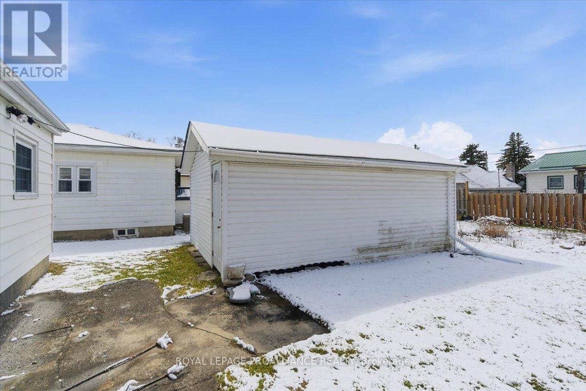 14 Ramsay Avenue, Quinte West, Ontario  K8V 2P5 - Photo 38 - X12978874