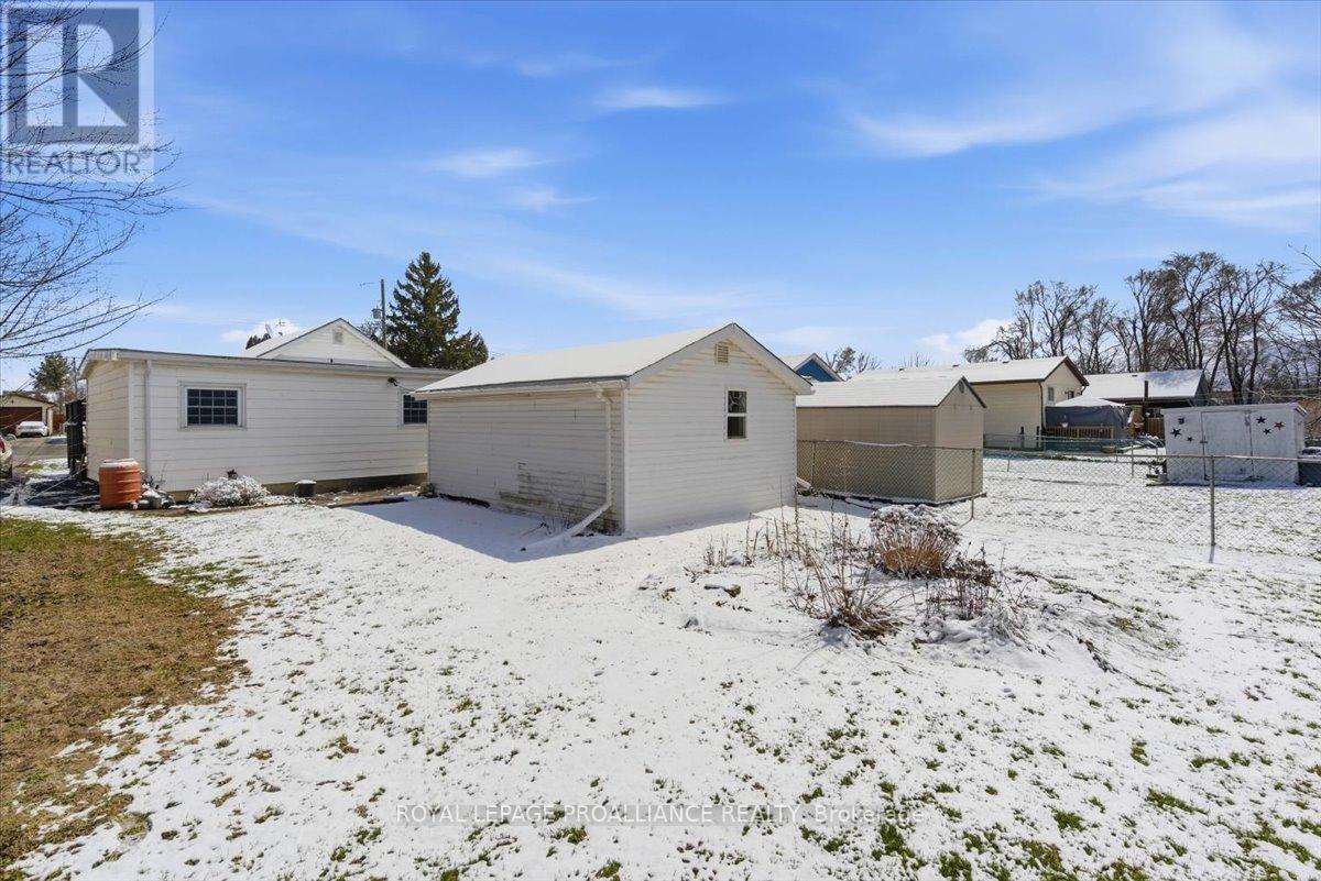 14 Ramsay Avenue, Quinte West, Ontario  K8V 2P5 - Photo 40 - X12978874