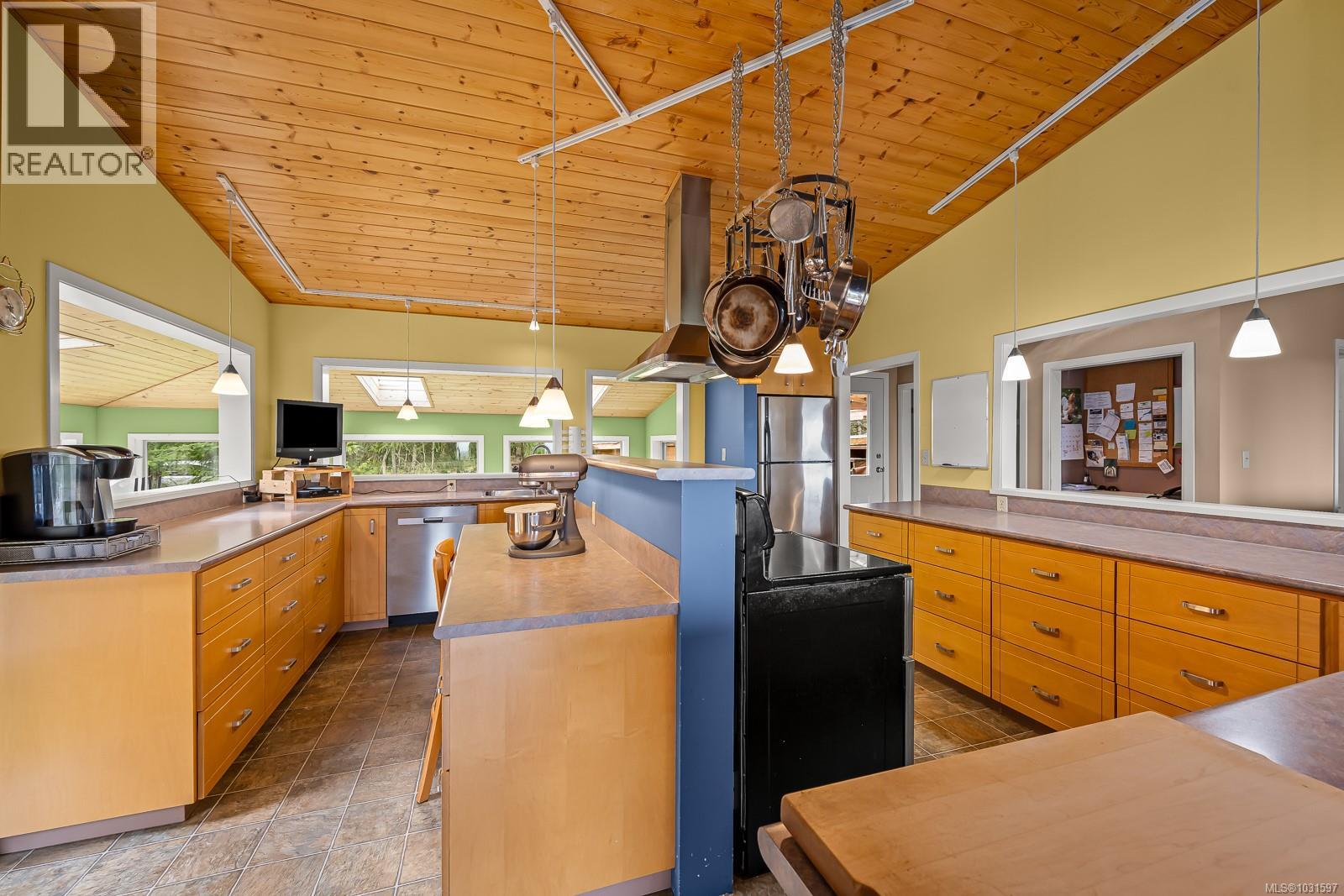 8900 Keith Wagner Way, Denman Island, British Columbia  V0R 1T0 - Photo 33 - 1031597