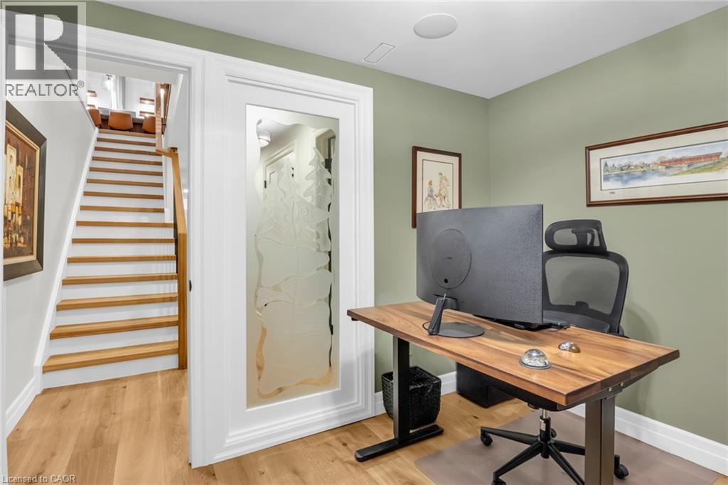 250 Stanley Drive, Waterloo, Ontario  N2L 1H8 - Photo 26 - 40818281