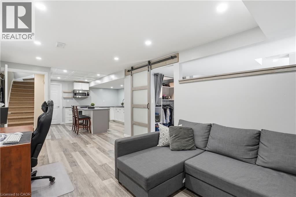 52 Sunnycroft Court, Waterdown, Ontario  L8B 0L3 - Photo 27 - 40819324