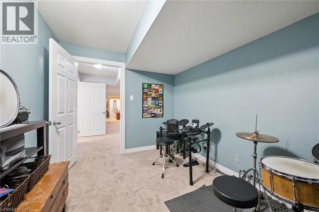 29 Inge Court, Kitchener, Ontario  N2K 3V7 - Photo 28 - 40818285