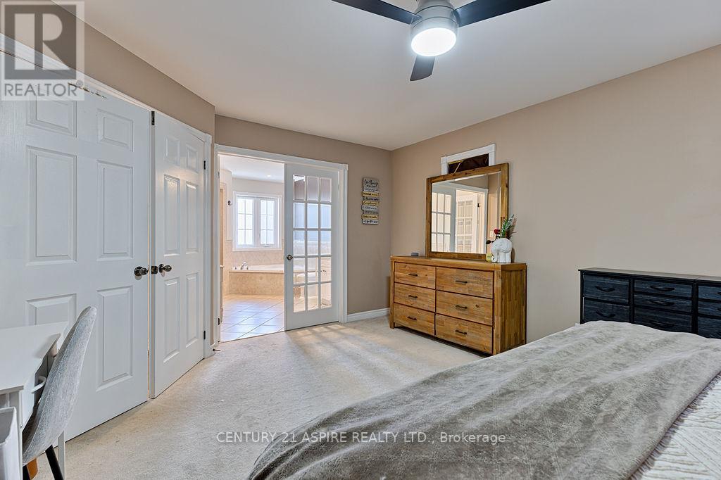 1030 Limestone Trail, Petawawa, Ontario  K8H 0A5 - Photo 16 - X12978838