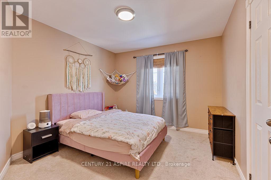 1030 Limestone Trail, Petawawa, Ontario  K8H 0A5 - Photo 18 - X12978838