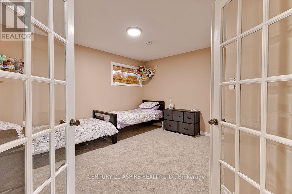 1030 Limestone Trail, Petawawa, Ontario  K8H 0A5 - Photo 23 - X12978838