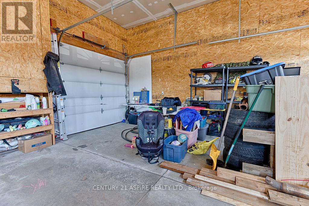 1030 Limestone Trail, Petawawa, Ontario  K8H 0A5 - Photo 29 - X12978838