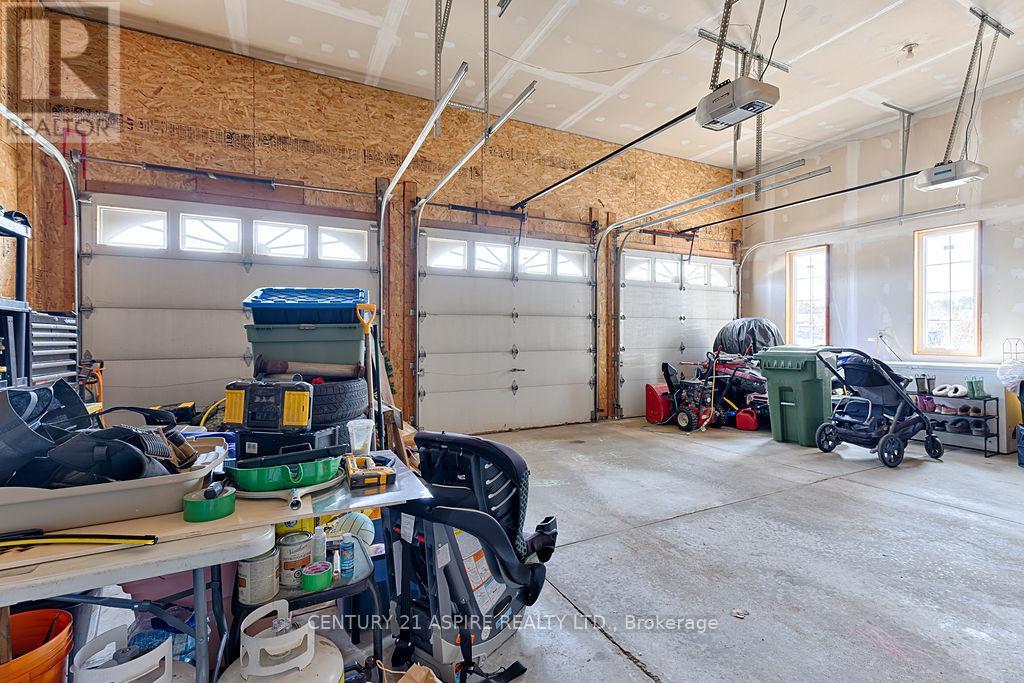 1030 Limestone Trail, Petawawa, Ontario  K8H 0A5 - Photo 30 - X12978838