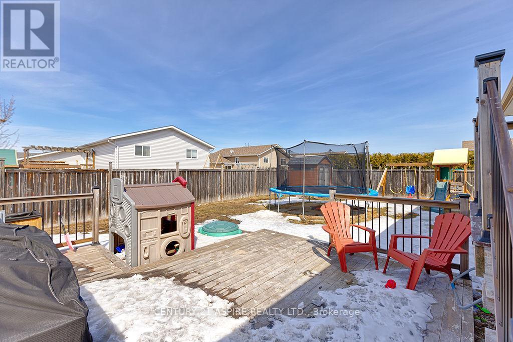 1030 Limestone Trail, Petawawa, Ontario  K8H 0A5 - Photo 32 - X12978838