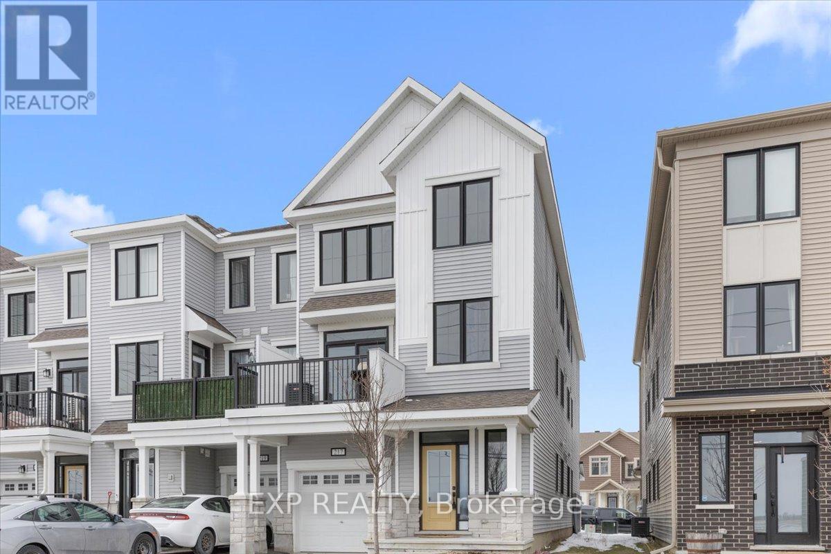 217 HIBERNIAN WALK, Ottawa, Ontario