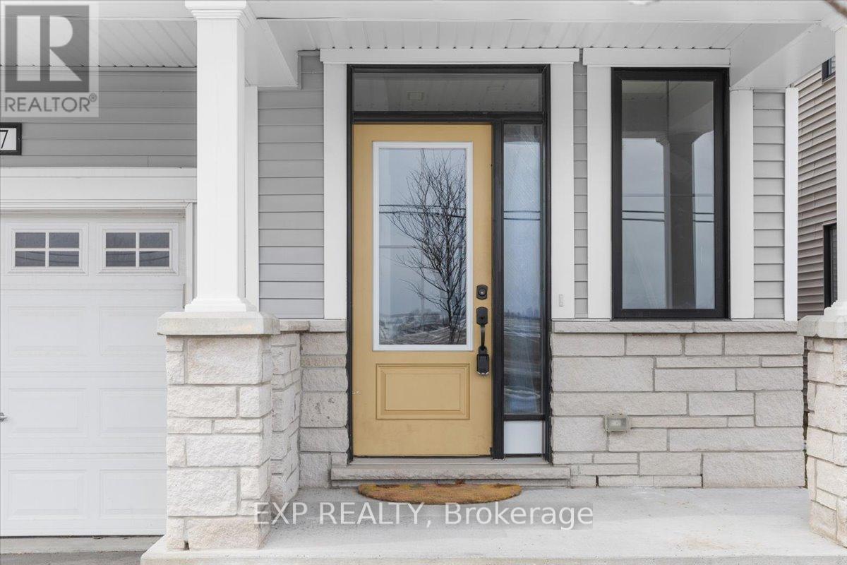 217 Hibernian Walk, Ottawa, Ontario  K2V 0R6 - Photo 3 - X12978828