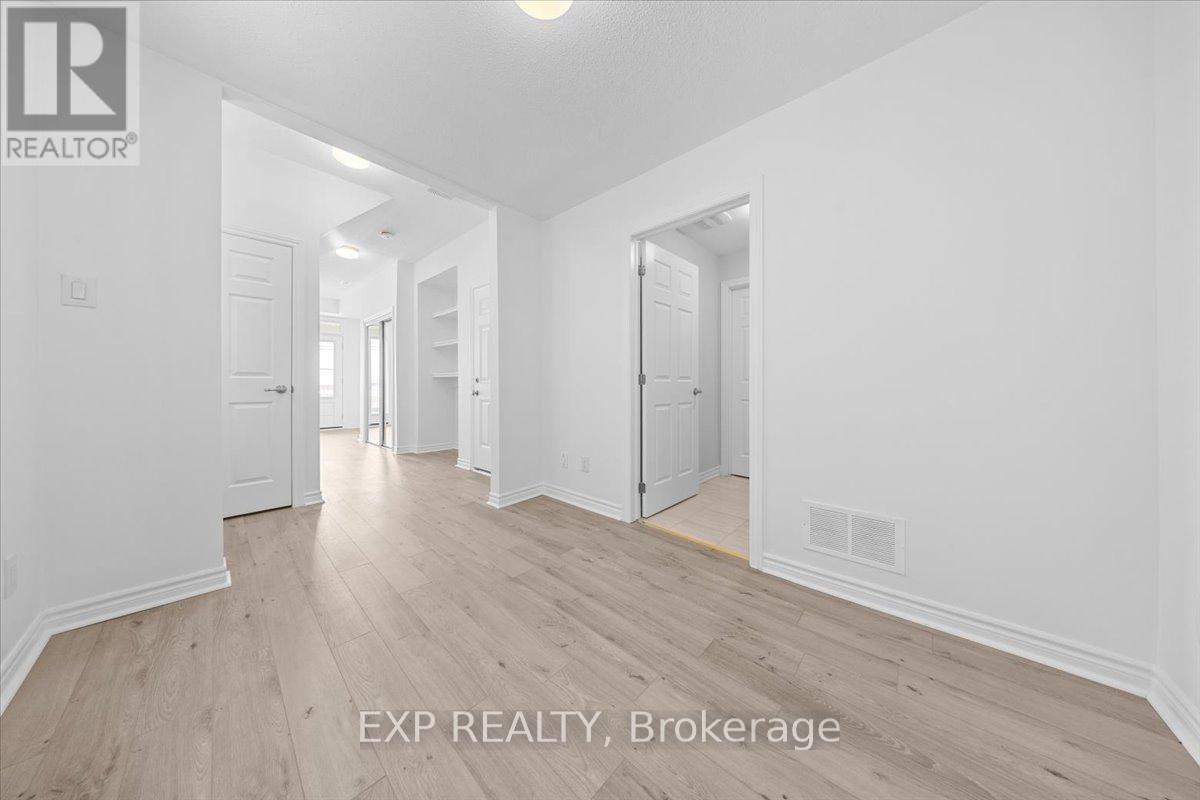 217 Hibernian Walk, Ottawa, Ontario  K2V 0R6 - Photo 36 - X12978828