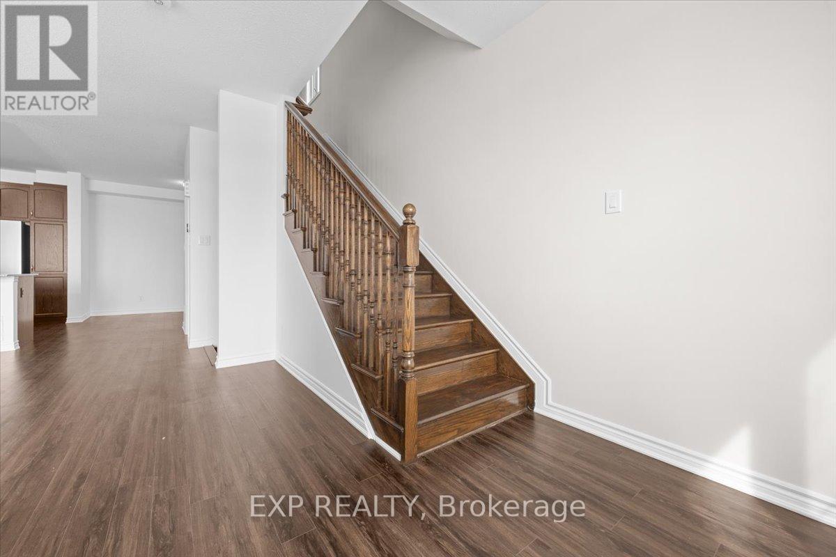 217 Hibernian Walk, Ottawa, Ontario  K2V 0R6 - Photo 8 - X12978828