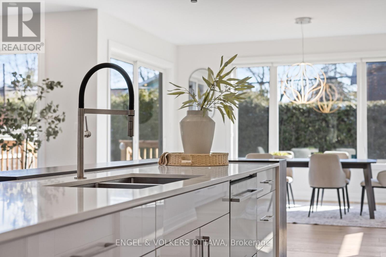 736 Sherbourne Road, Ottawa, Ontario  K2A 3H5 - Photo 19 - X12978850