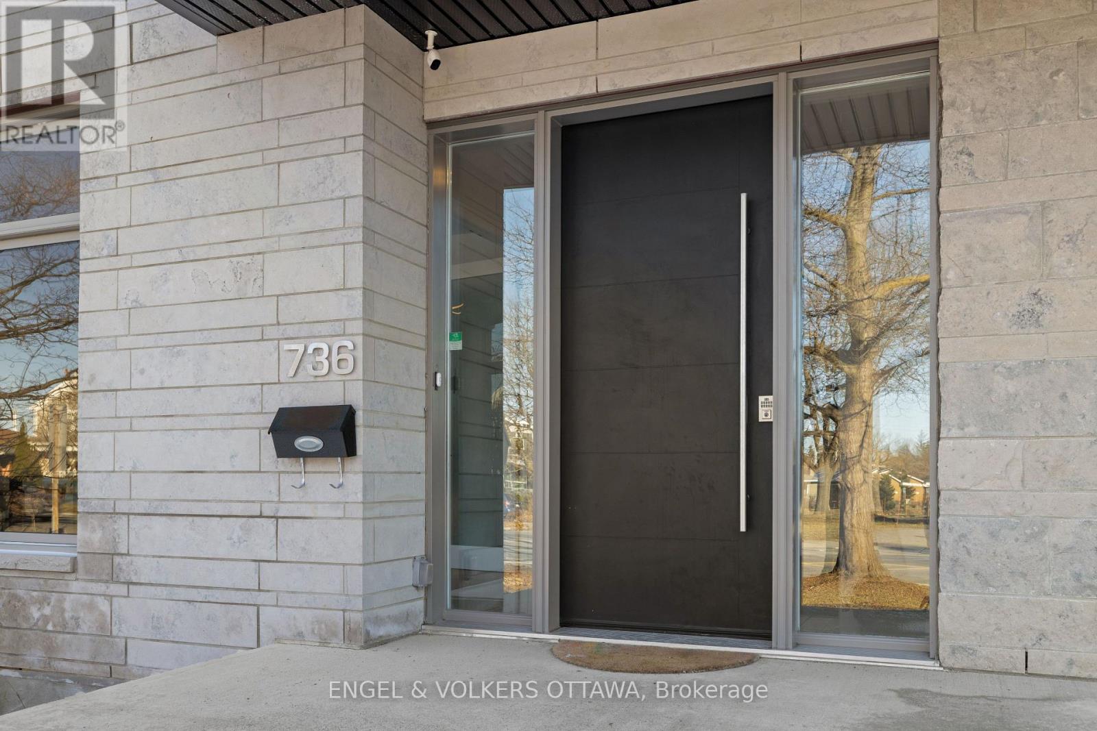 736 Sherbourne Road, Ottawa, Ontario  K2A 3H5 - Photo 4 - X12978850