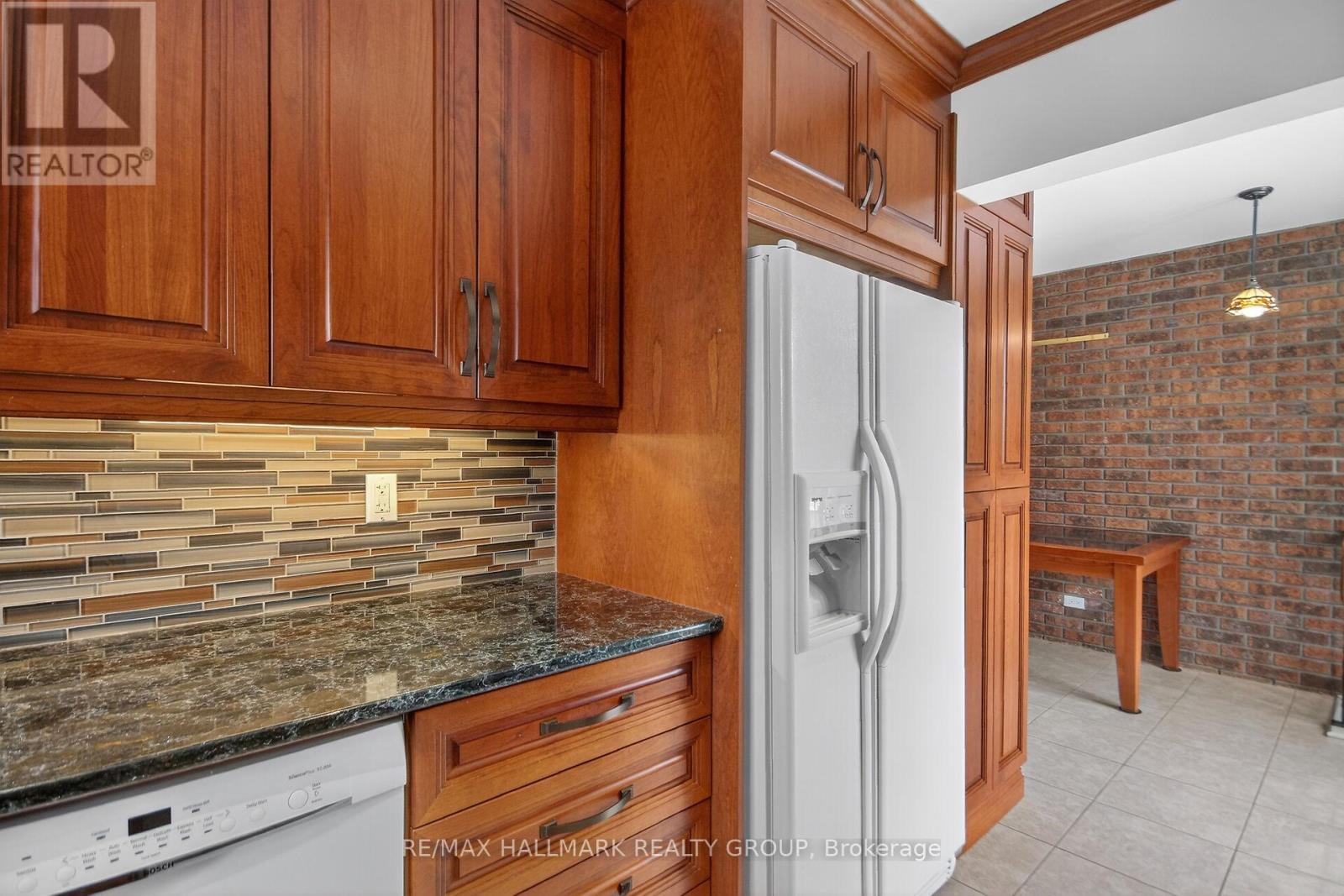 1050 Plante Drive, Ottawa, Ontario  K1V 9E6 - Photo 15 - X12978866