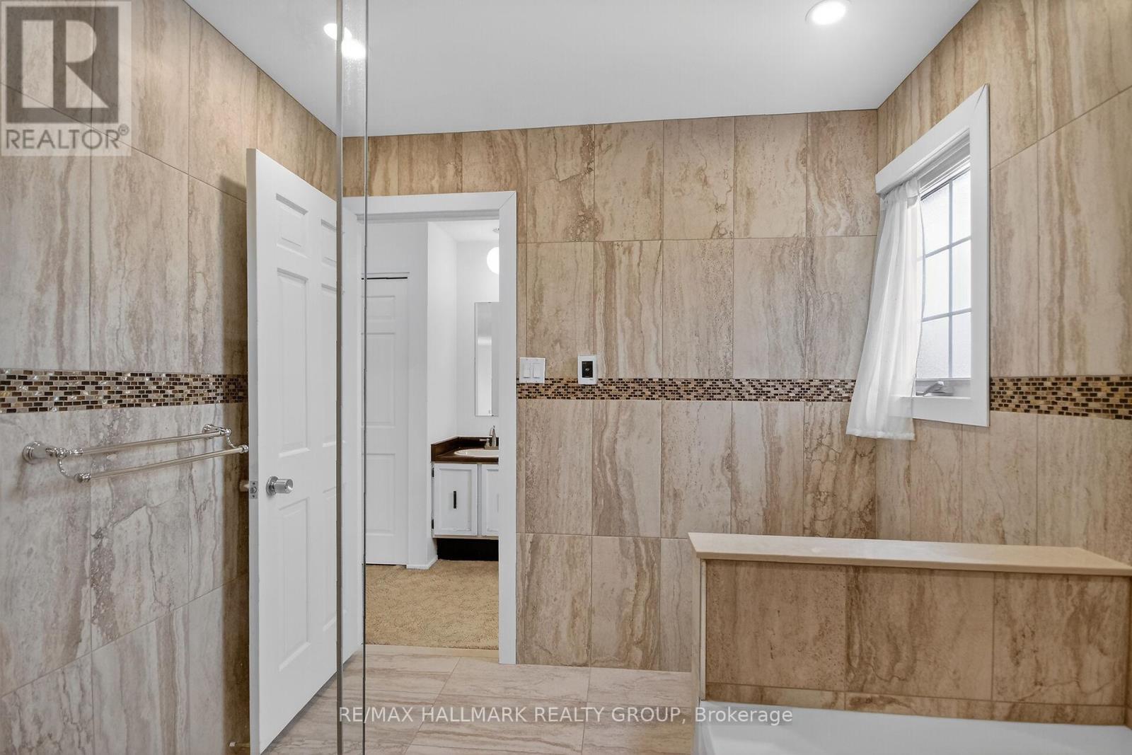 1050 Plante Drive, Ottawa, Ontario  K1V 9E6 - Photo 31 - X12978866