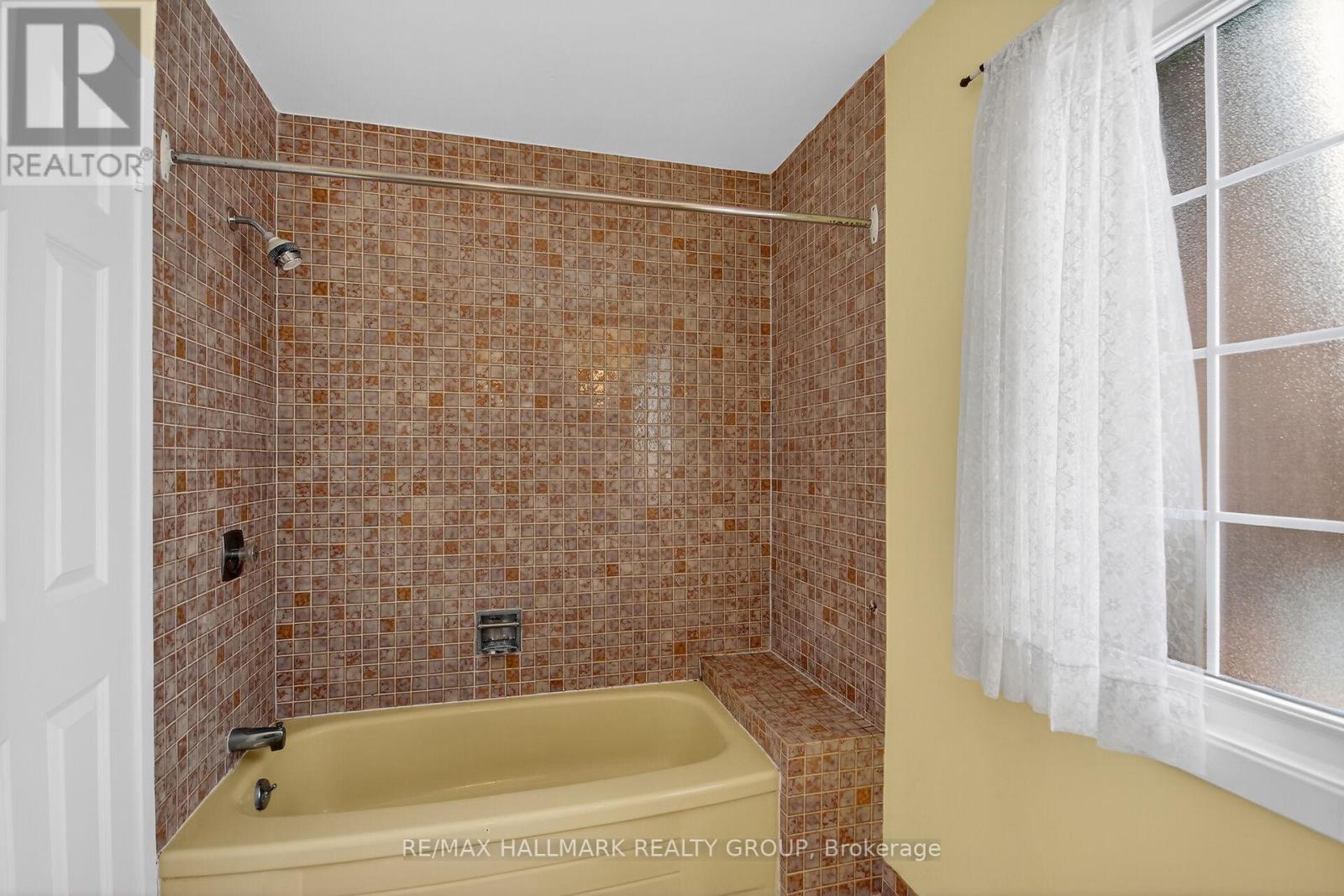 1050 Plante Drive, Ottawa, Ontario  K1V 9E6 - Photo 40 - X12978866