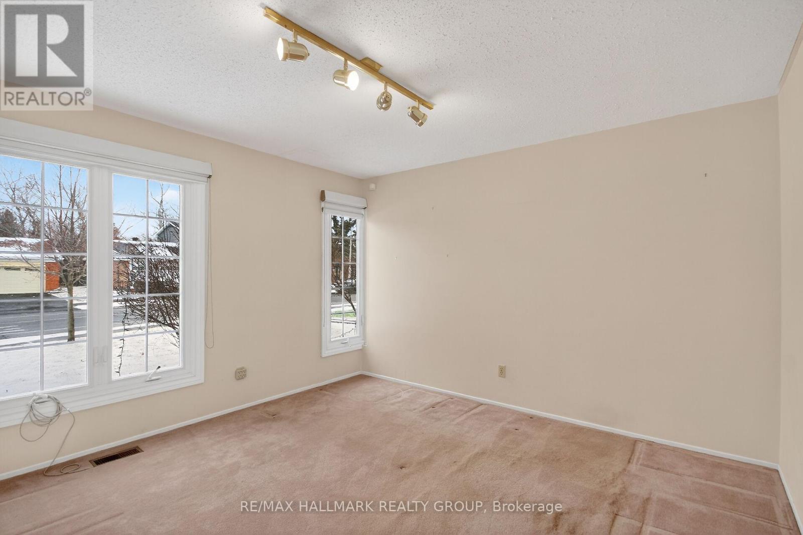 1050 Plante Drive, Ottawa, Ontario  K1V 9E6 - Photo 41 - X12978866