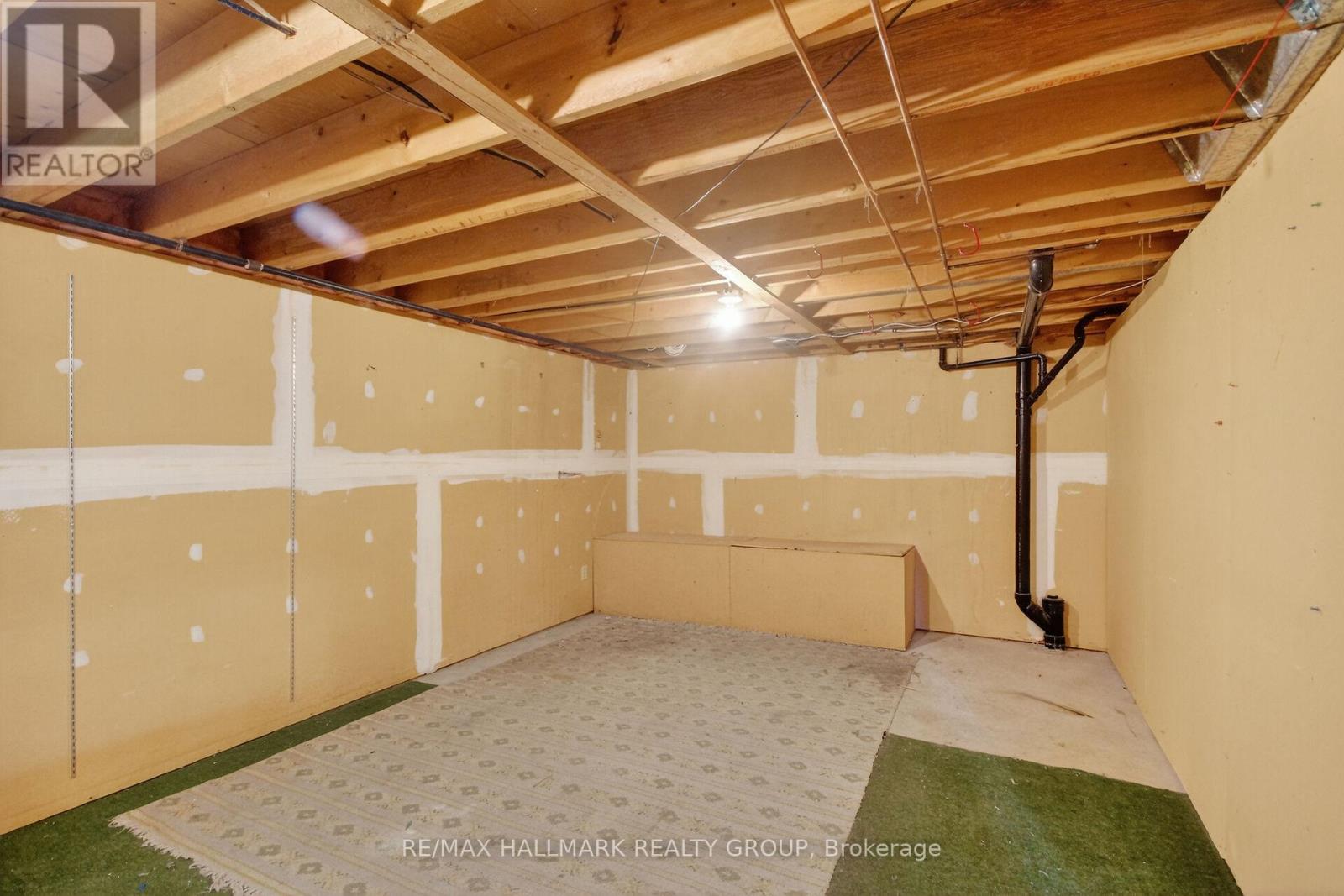 1050 Plante Drive, Ottawa, Ontario  K1V 9E6 - Photo 45 - X12978866