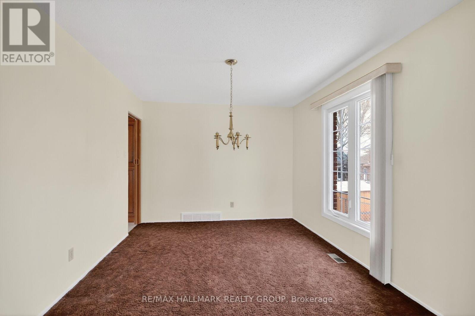 1050 Plante Drive, Ottawa, Ontario  K1V 9E6 - Photo 9 - X12978866