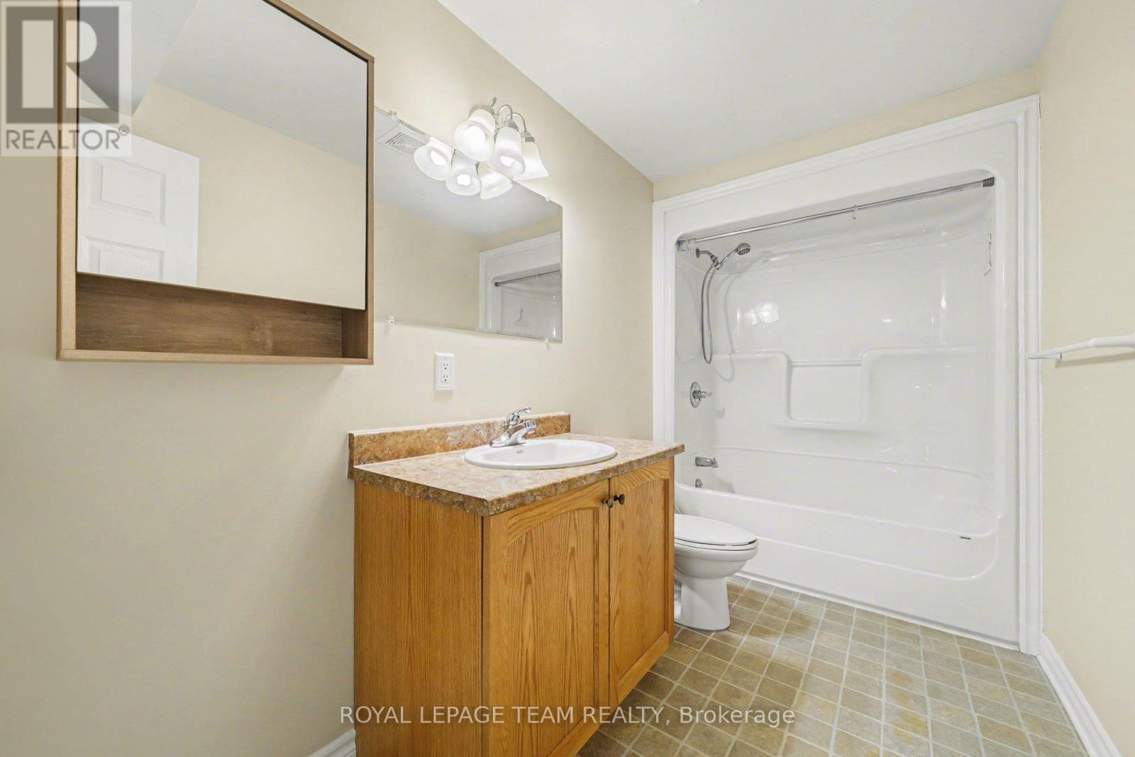 197 Oak Leaf Private, Ottawa, Ontario  K0A 2Z0 - Photo 16 - X12978922