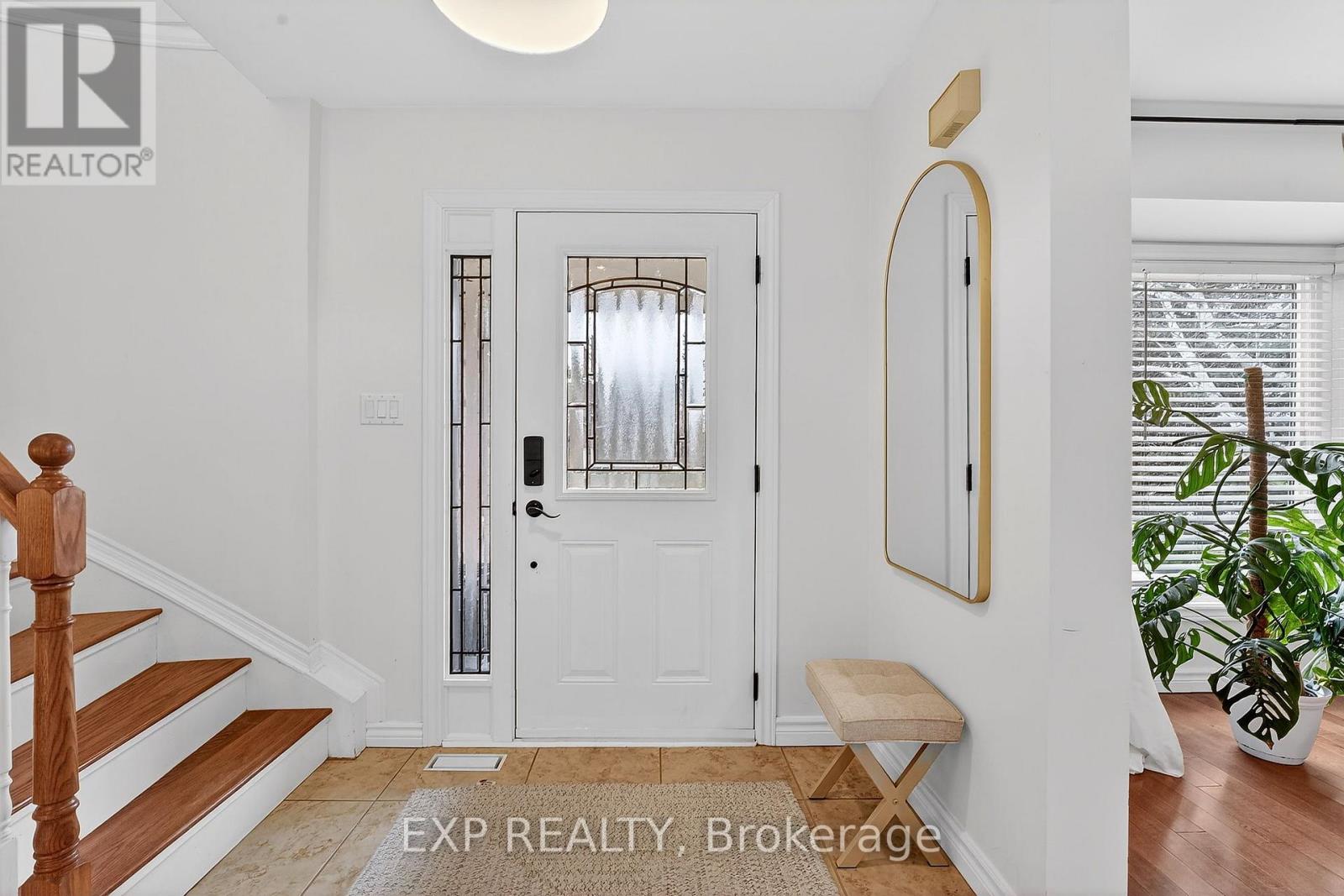 28 Northwood Drive, Welland, Ontario  L3C 6R6 - Photo 2 - X12978774