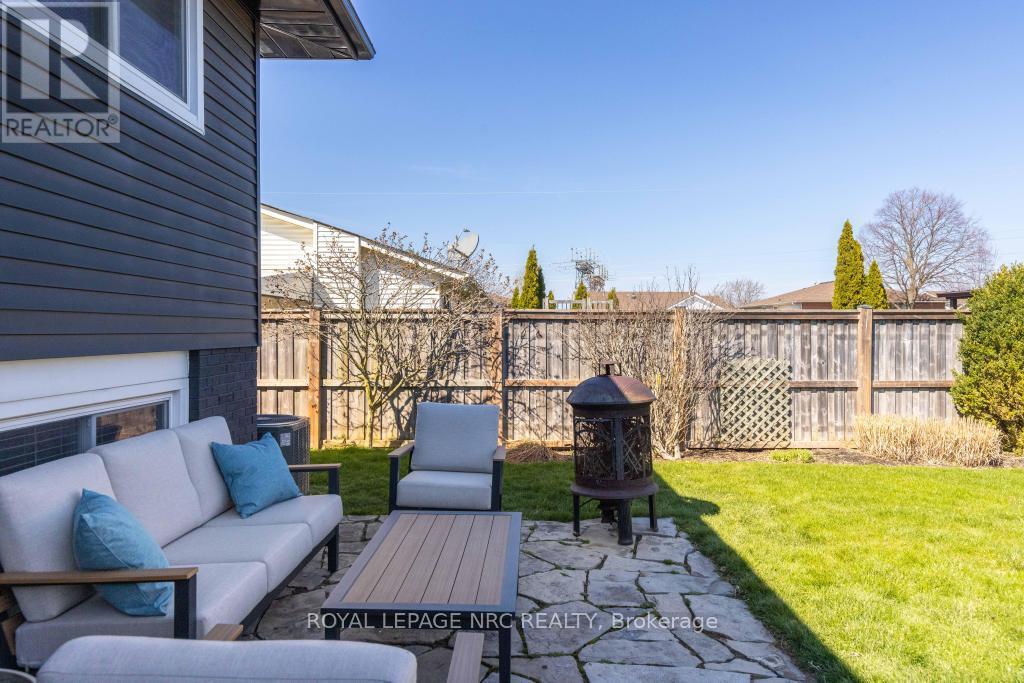 22 Fox Trail Drive, St. Catharines, Ontario  L2S 3T7 - Photo 25 - X12978872