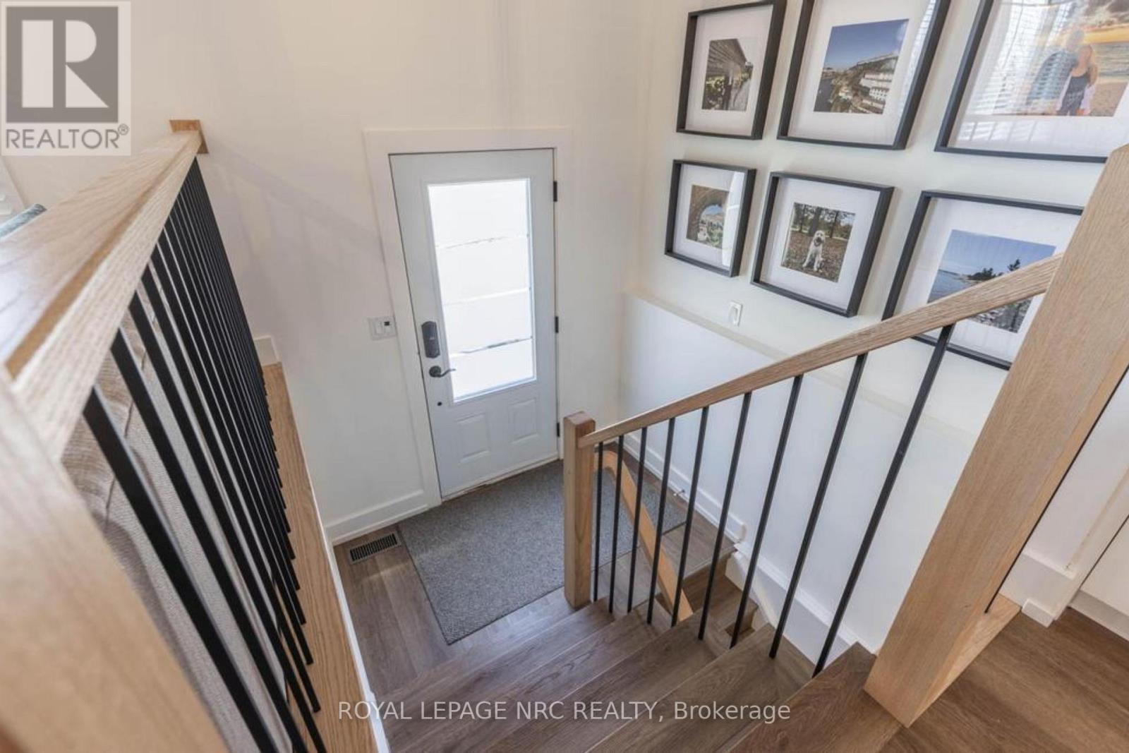 22 Fox Trail Drive, St. Catharines, Ontario  L2S 3T7 - Photo 3 - X12978872