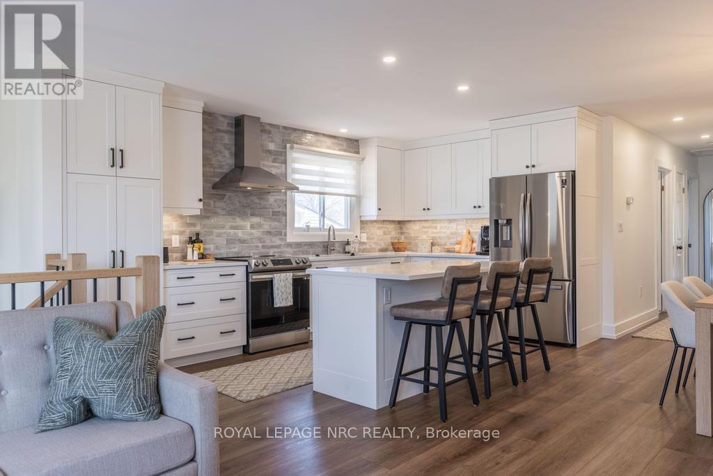 22 Fox Trail Drive, St. Catharines, Ontario  L2S 3T7 - Photo 5 - X12978872