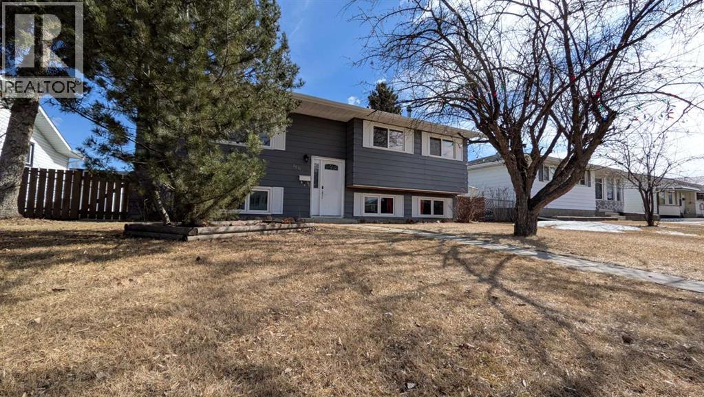 5419 51 Street, Camrose, Alberta  T4V 3C5 - Photo 1 - A2291670