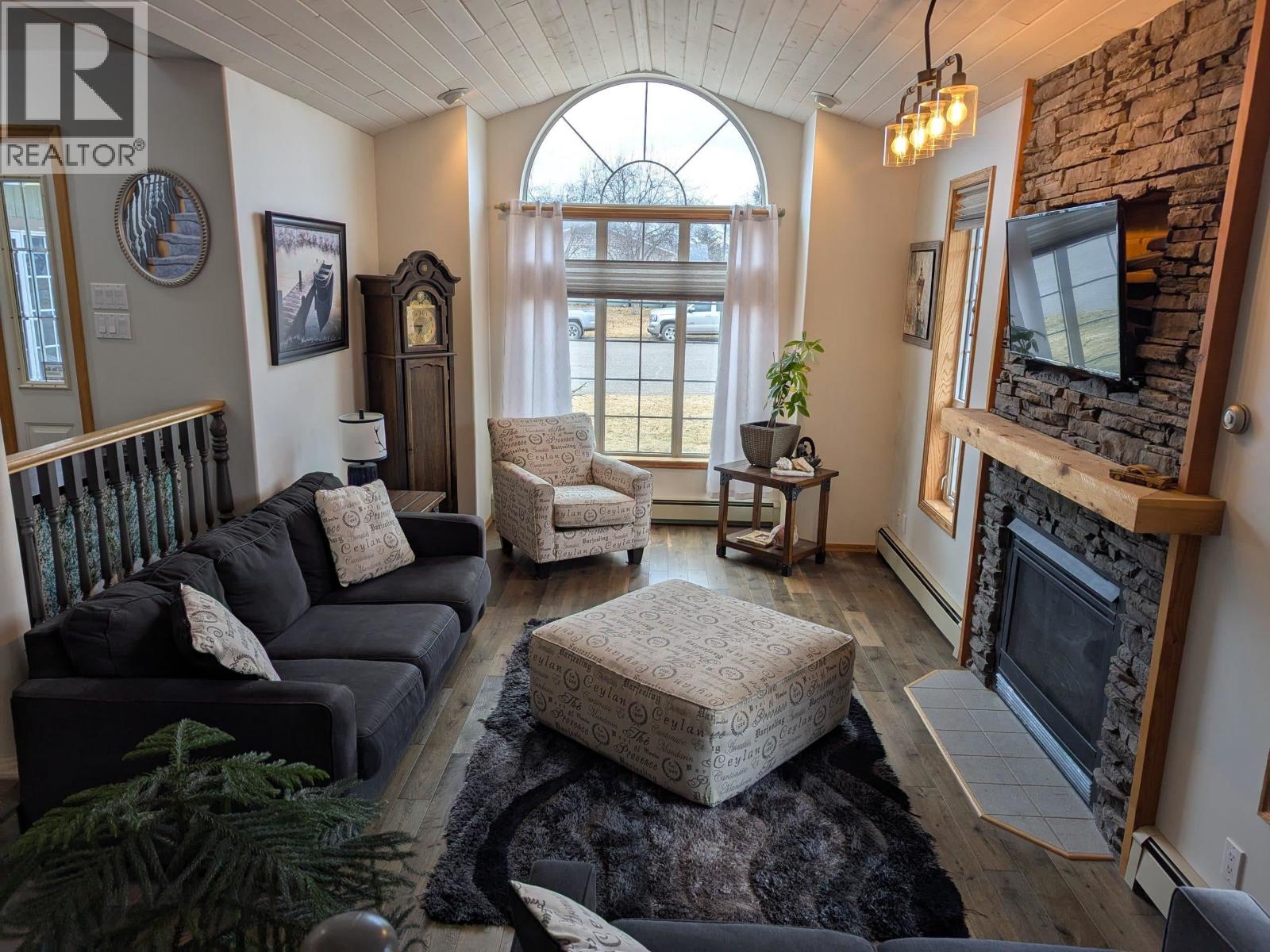 1311 Lagopus Place, Smithers, British Columbia  V0J 2N0 - Photo 4 - R3067804