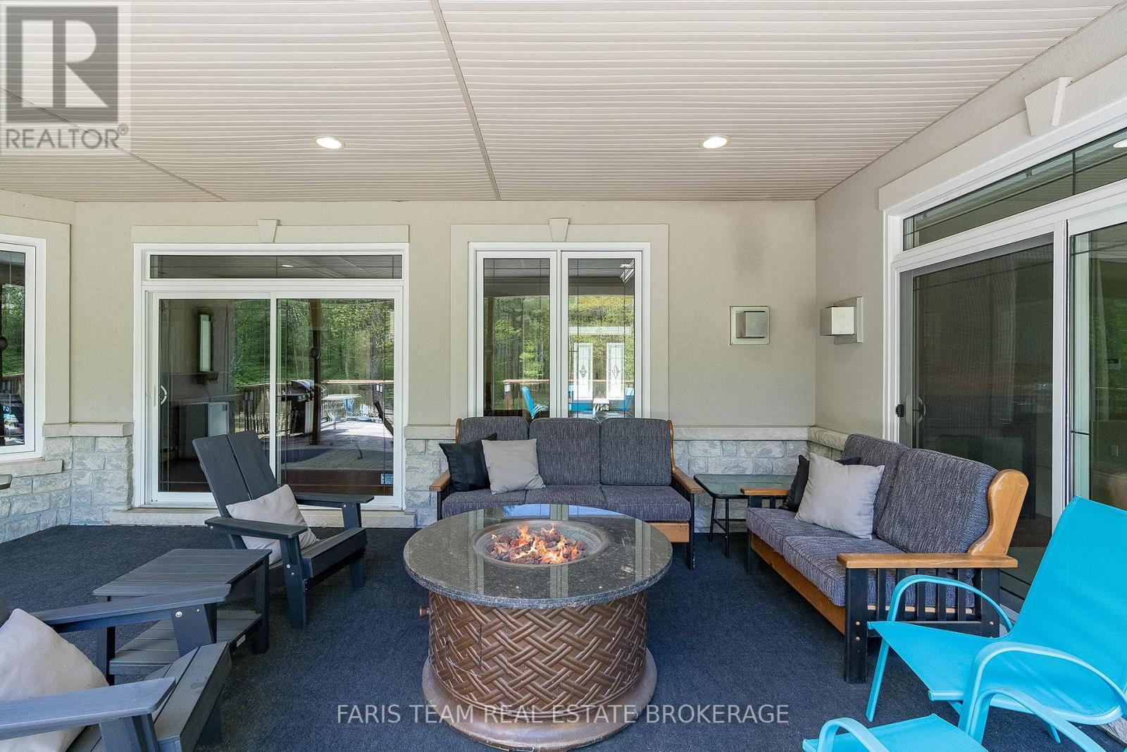 138 Knox Road E, Wasaga Beach, Ontario  L9Z 2T5 - Photo 3 - S12827670