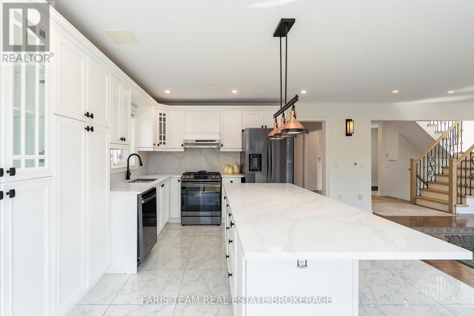 2 Vanessa Drive, Orillia, Ontario  L3V 7Y8 - Photo 8 - S12853450