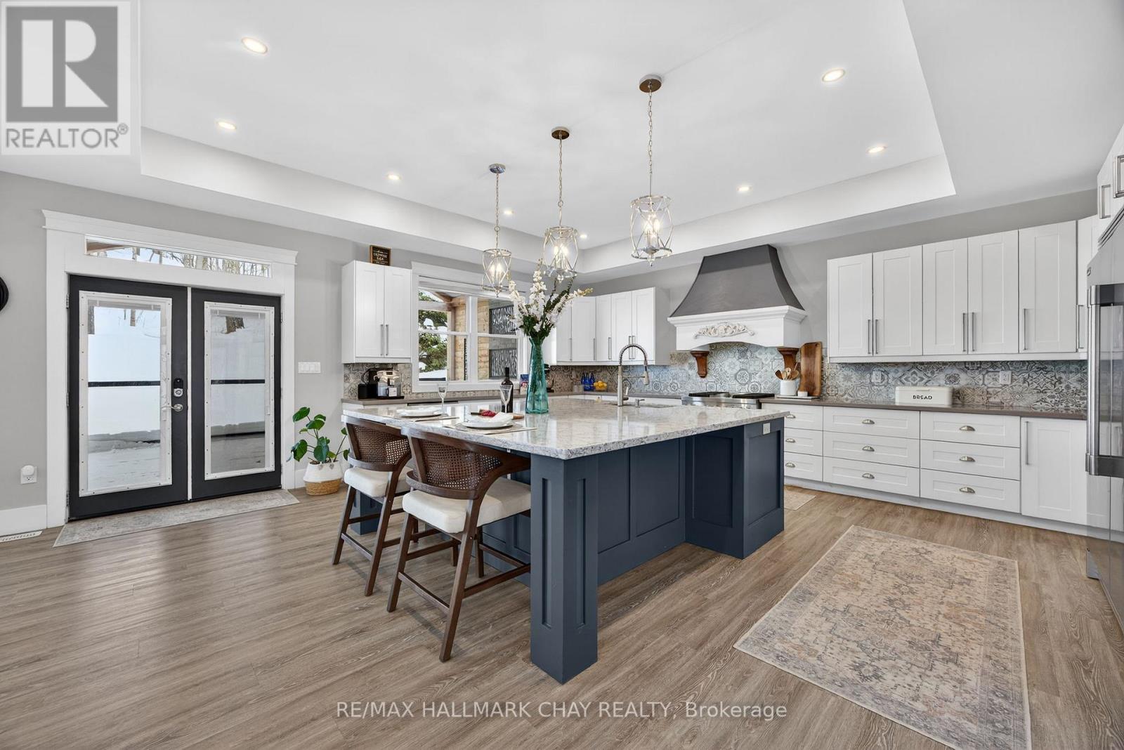 17 Pine Ridge Trail, Oro-Medonte, Ontario  L4M 4Y8 - Photo 4 - S12922430