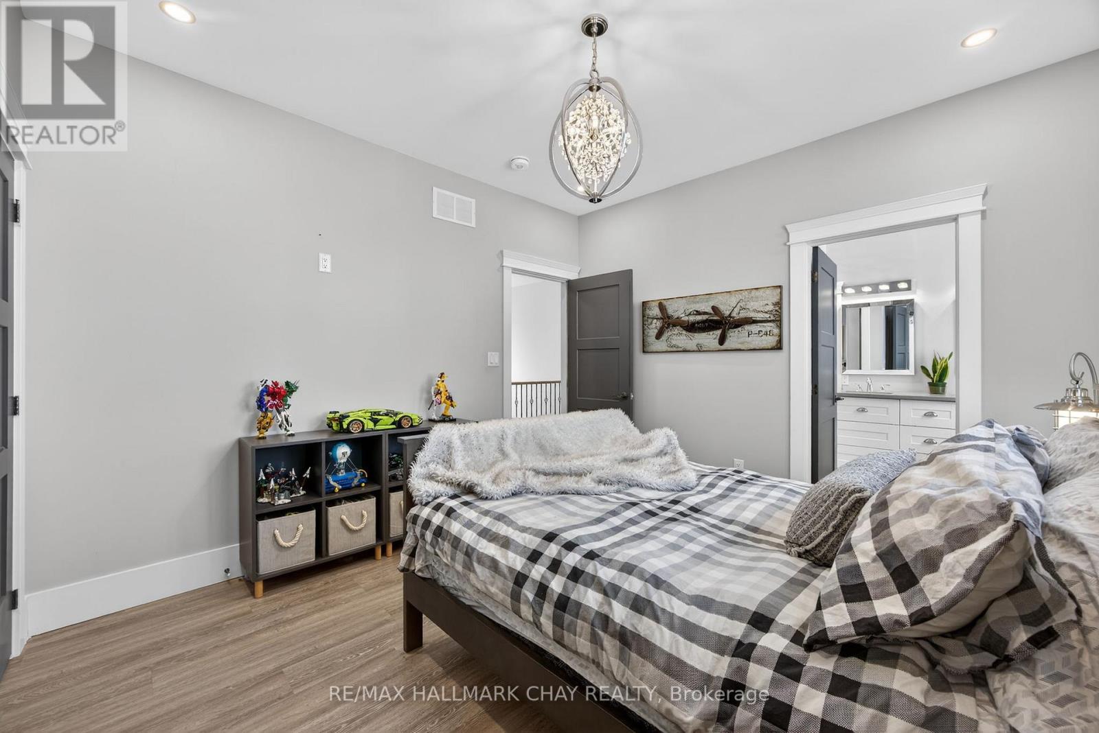 17 Pine Ridge Trail, Oro-Medonte, Ontario  L4M 4Y8 - Photo 31 - S12922430